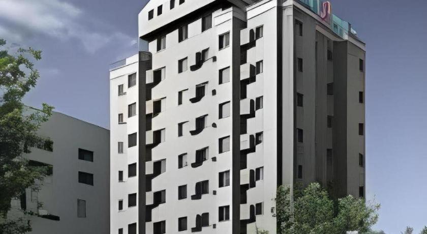 Jinjiang Inn Qingdao Wu Si Square Nanjing Road Bagian luar foto