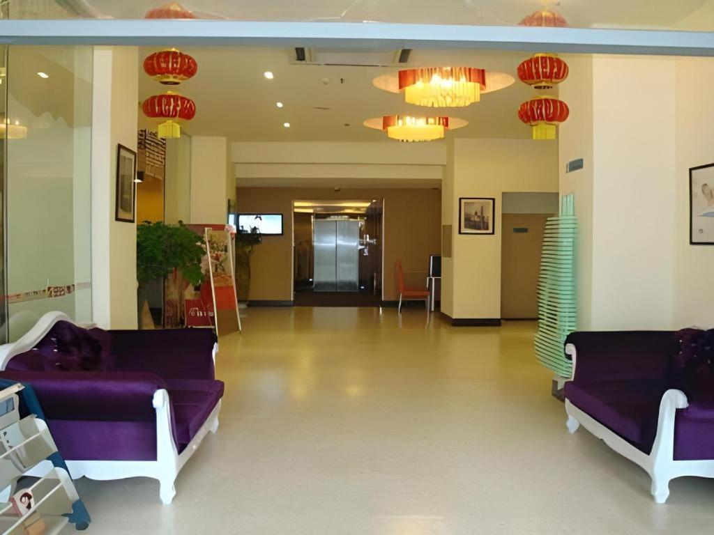 Jinjiang Inn Qingdao Wu Si Square Nanjing Road Bagian luar foto
