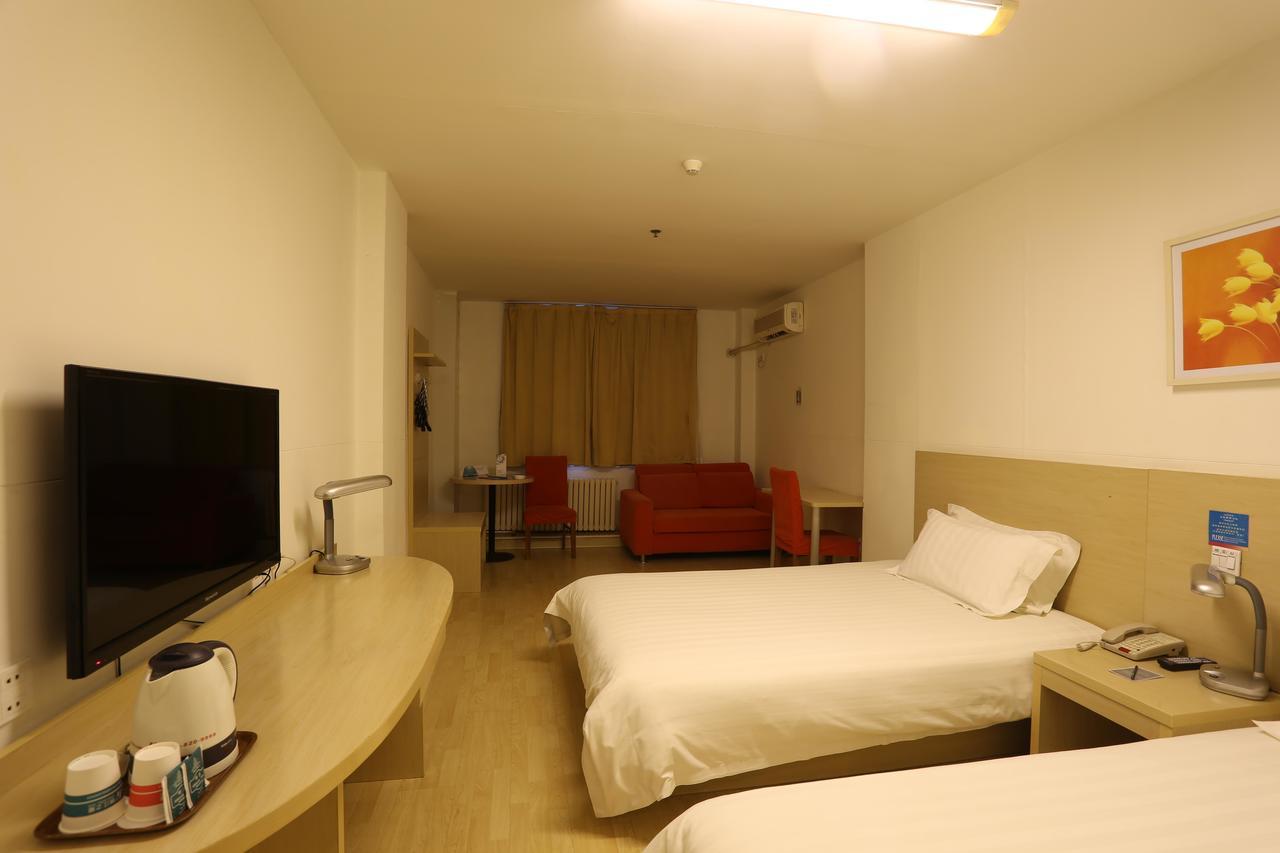Jinjiang Inn Qingdao Wu Si Square Nanjing Road Bagian luar foto
